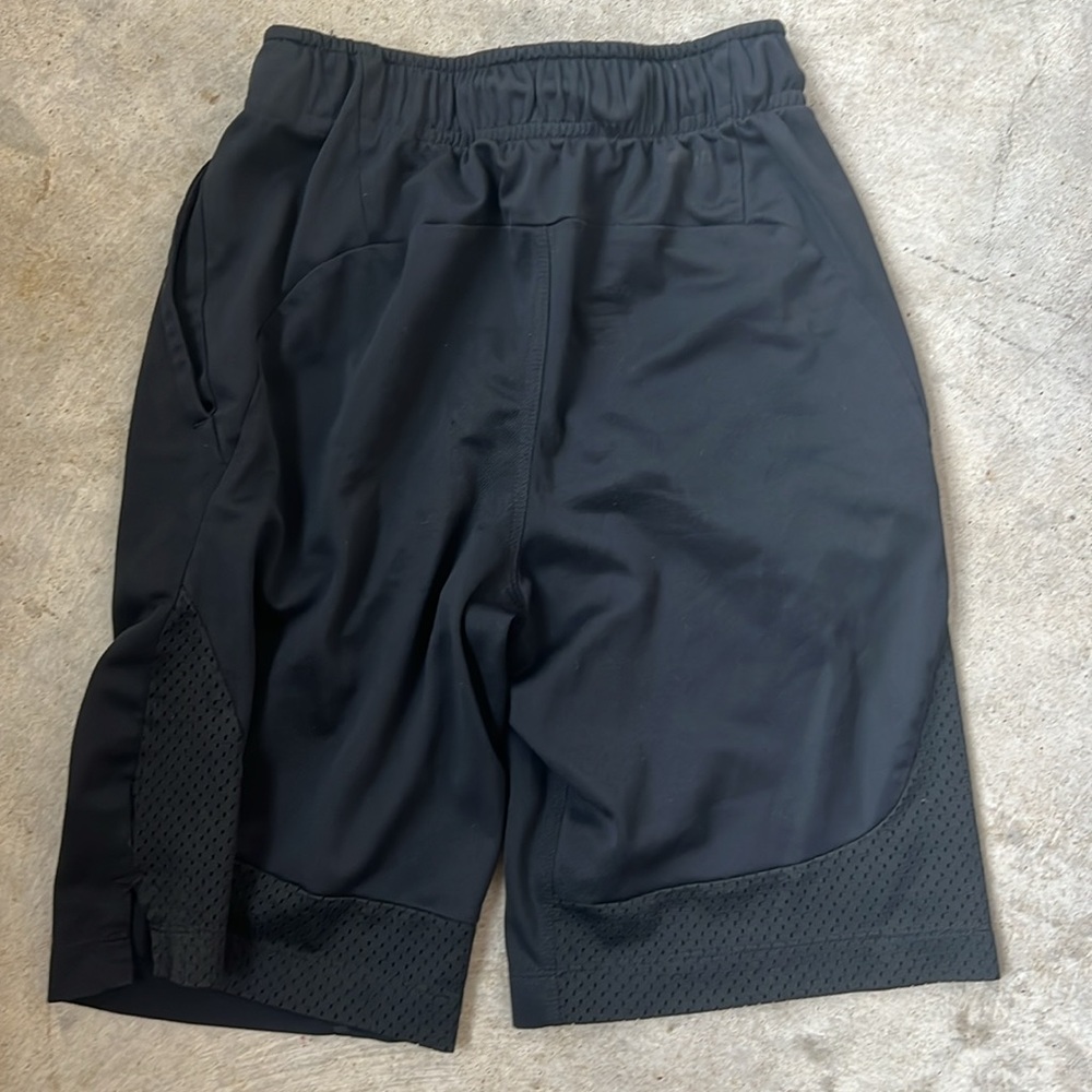 Shorts - Picture 2 of 3